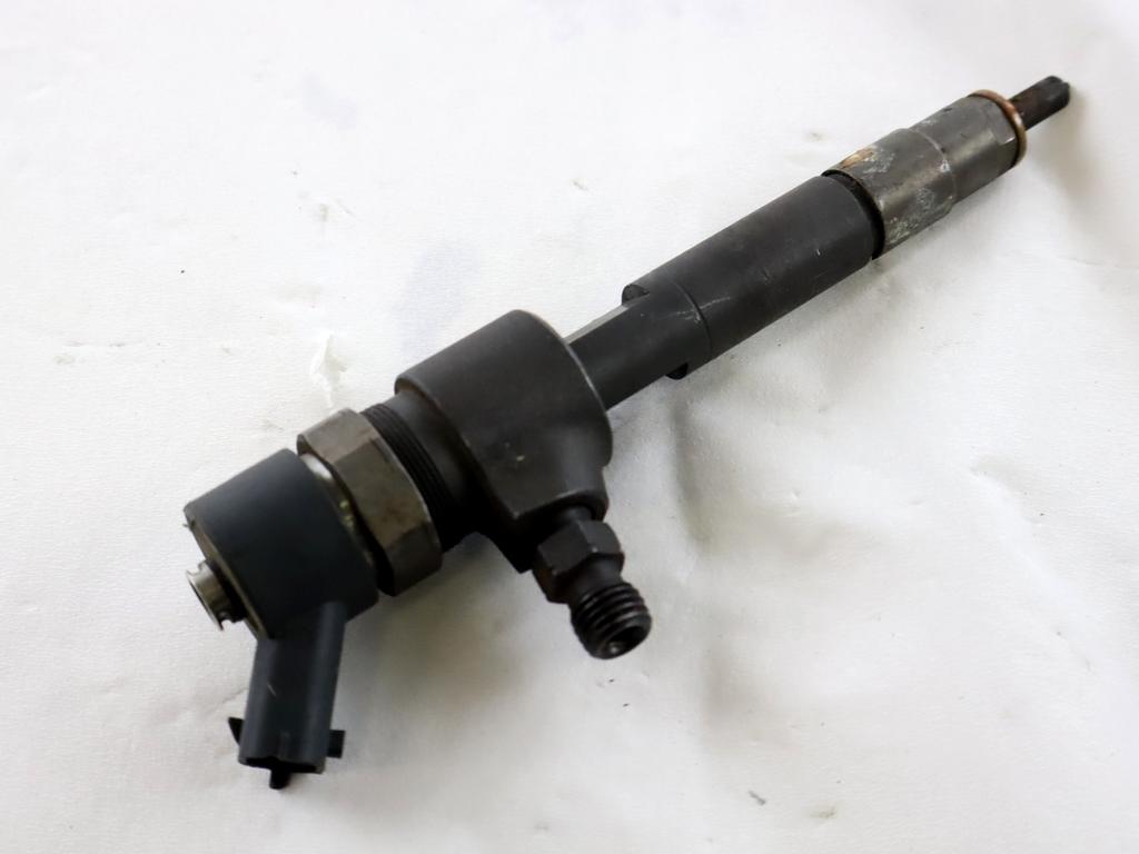 INJEKTORJI DIESEL OEM N. 17901103 ORIGINAL REZERVNI DEL OPEL ZAFIRA B A05 M75 (2005 - 2008) DIESEL LETNIK 2007