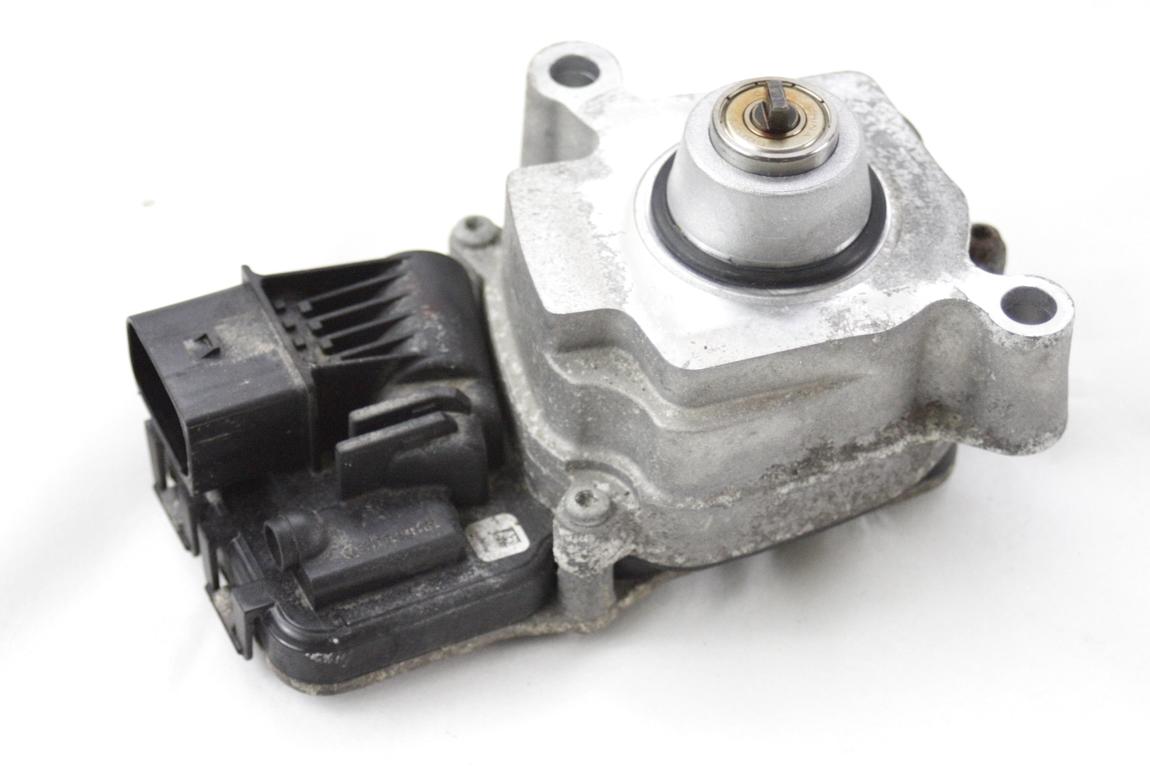 RAZNE KRMILNE ENOTE  OEM N. 27607636181 ORIGINAL REZERVNI DEL BMW SERIE 5 F10 F11 (2010 - 2017) DIESEL LETNIK 2011