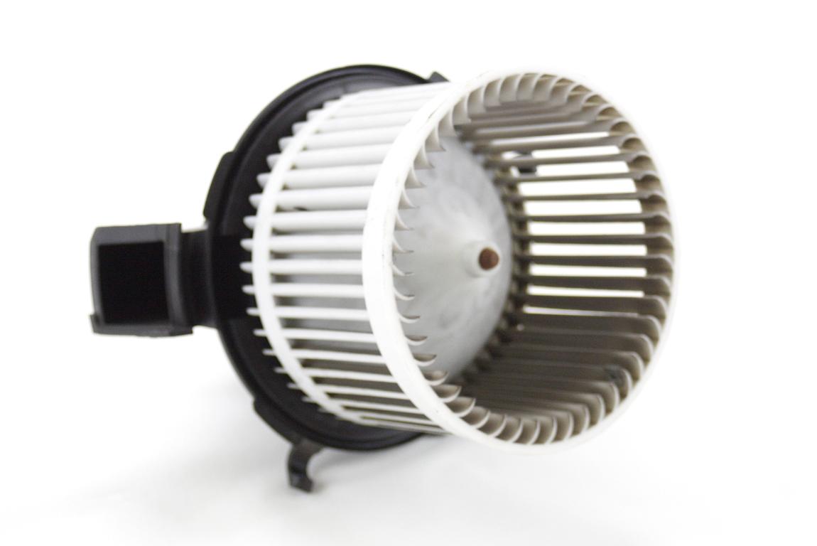 VENTILATOR  KABINE  OEM N. 77365525 ORIGINAL REZERVNI DEL FIAT PANDA 169 R (2009 - 2011) BENZINA LETNIK 2010