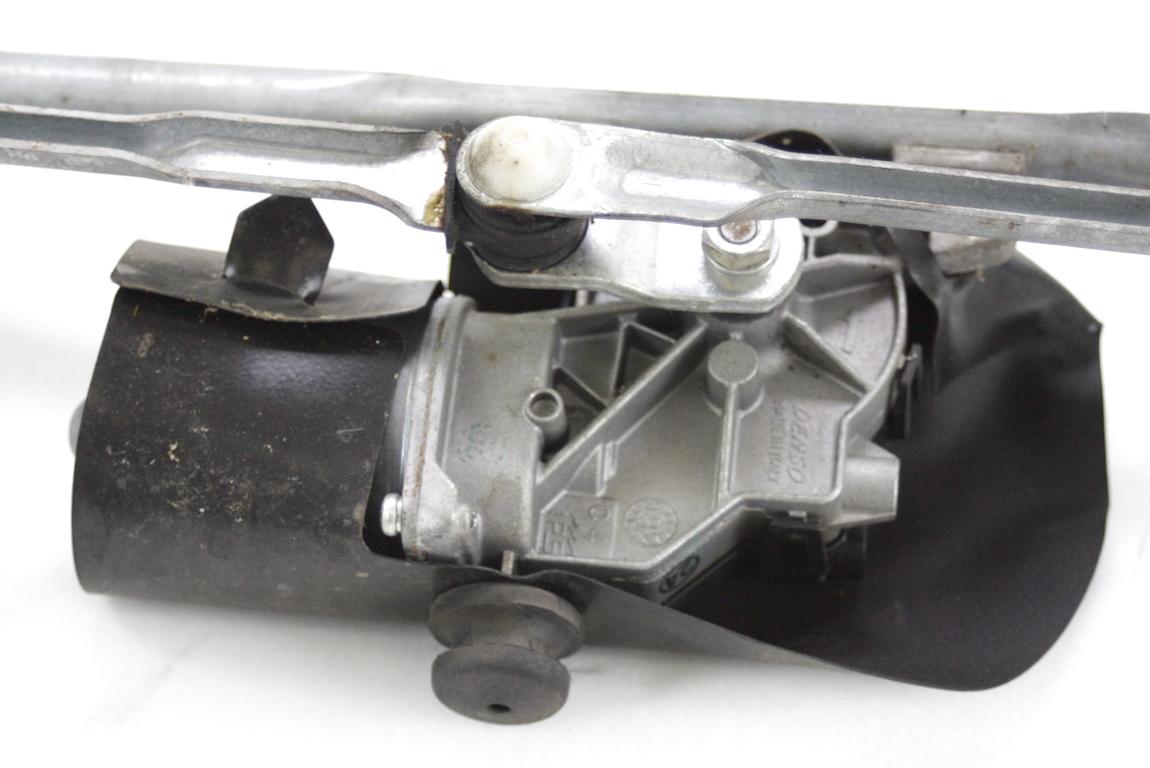 MOTORCEK PREDNJIH BRISALCEV OEM N. 46804522 ORIGINAL REZERVNI DEL FIAT PANDA 169 R (2009 - 2011) BENZINA LETNIK 2010