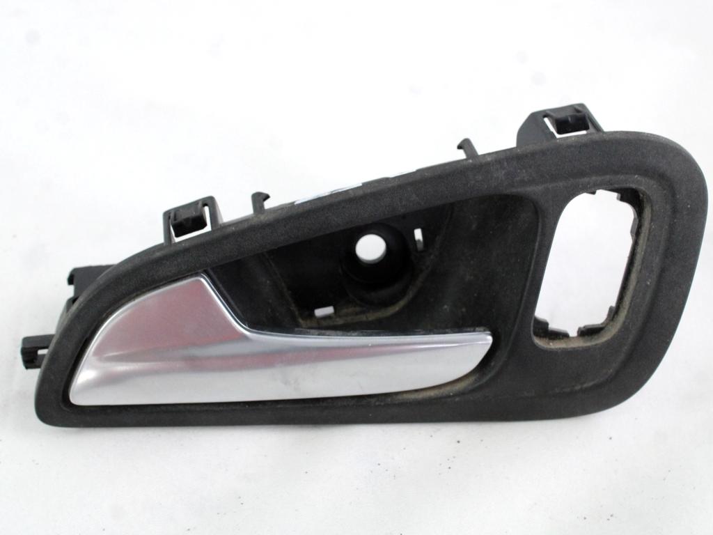 NOTRANJA KLJUKA  OEM N. F1EB-A22601-BAW ORIGINAL REZERVNI DEL FORD FOCUS MK3 R 4P/5P/SW (2014 - 2018)BENZINA LETNIK 2017