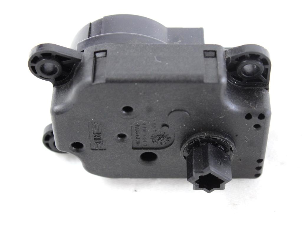 MOTORCEK OGREVANJA OEM N. AV6N-19E616-AA ORIGINAL REZERVNI DEL FORD FOCUS MK3 R 4P/5P/SW (2014 - 2018)BENZINA LETNIK 2017