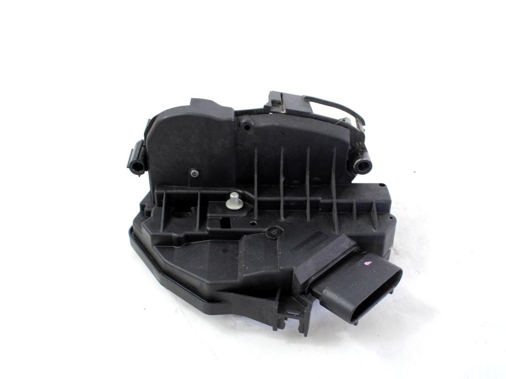 CENTRALNO ZAKLEPANJE PREDNIH LEVIH VRAT OEM N. BM5A-A21813-AH ORIGINAL REZERVNI DEL FORD FOCUS MK3 R 4P/5P/SW (2014 - 2018)BENZINA LETNIK 2017