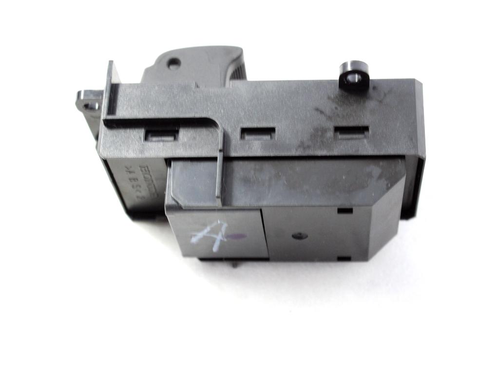 ZADNJE STIKALO OEM N. 35770-SWA-G010-M2 ORIGINAL REZERVNI DEL HONDA CRV RD MK3 (2006 -2012)DIESEL LETNIK 2012