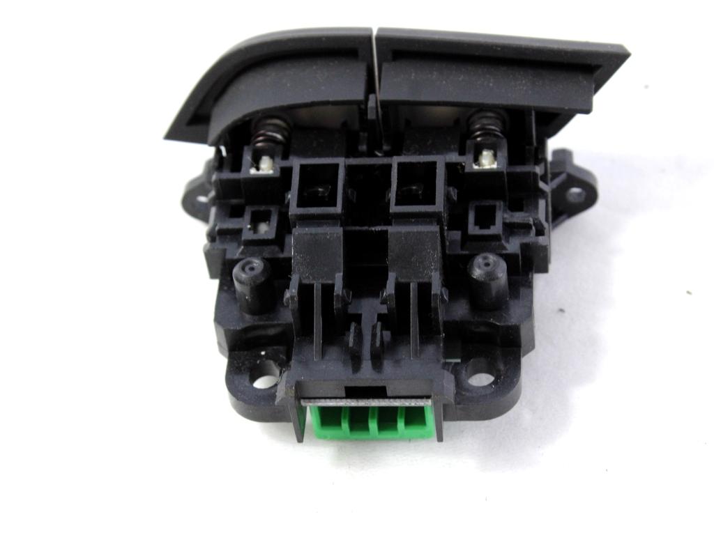 MULTIFUNKCIJSKI VOLAN OEM N. 35875SWAG01 ORIGINAL REZERVNI DEL HONDA CRV RD MK3 (2006 -2012)DIESEL LETNIK 2012