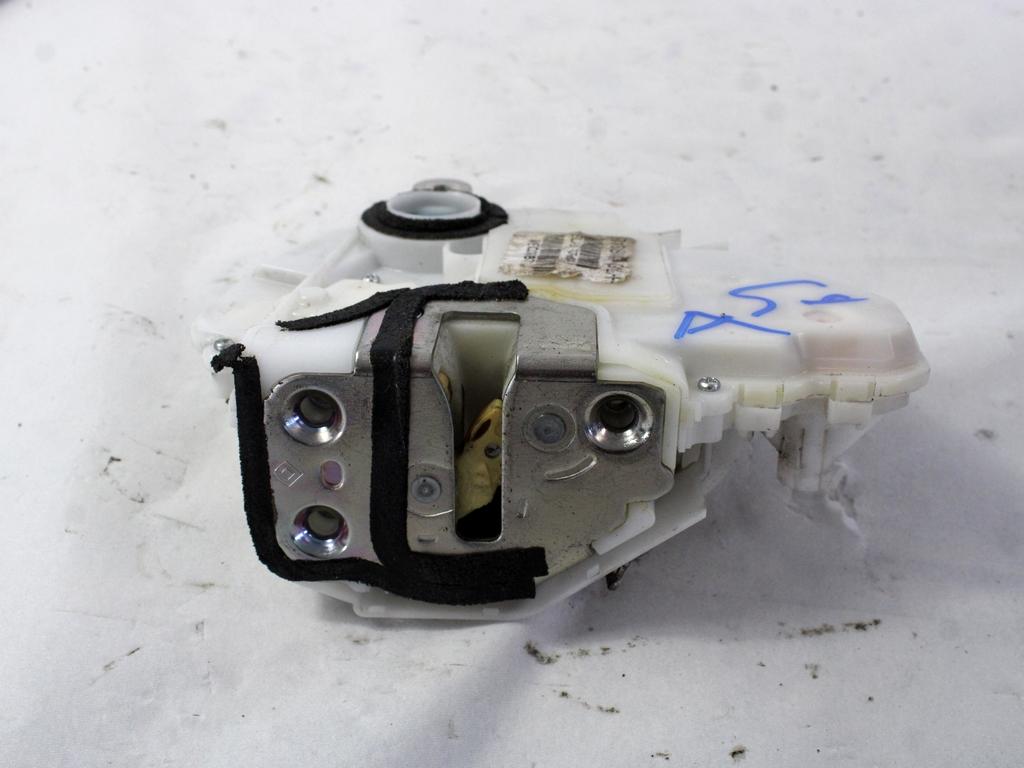 CENTRALNO ZAKLEPANJE PREDNIH LEVIH VRAT OEM N. 72151-SWA-G1 ORIGINAL REZERVNI DEL HONDA CRV RD MK3 (2006 -2012)DIESEL LETNIK 2012