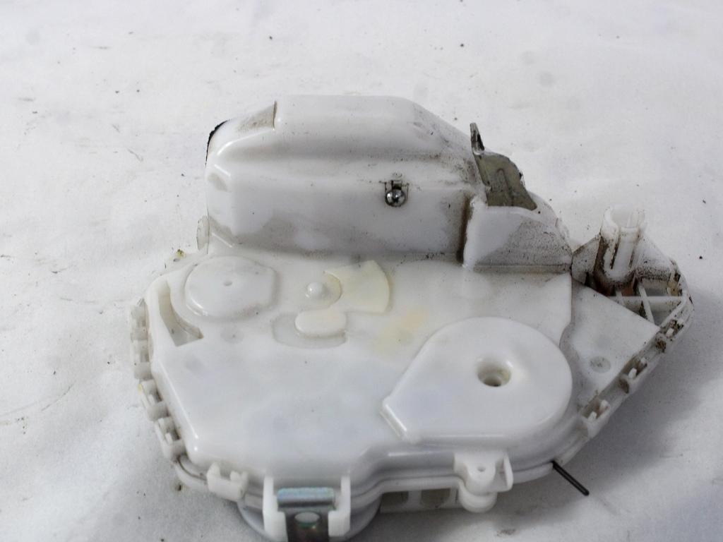 CENTRALNO ZAKLEPANJE PREDNIH LEVIH VRAT OEM N. 72151-SWA-G1 ORIGINAL REZERVNI DEL HONDA CRV RD MK3 (2006 -2012)DIESEL LETNIK 2012