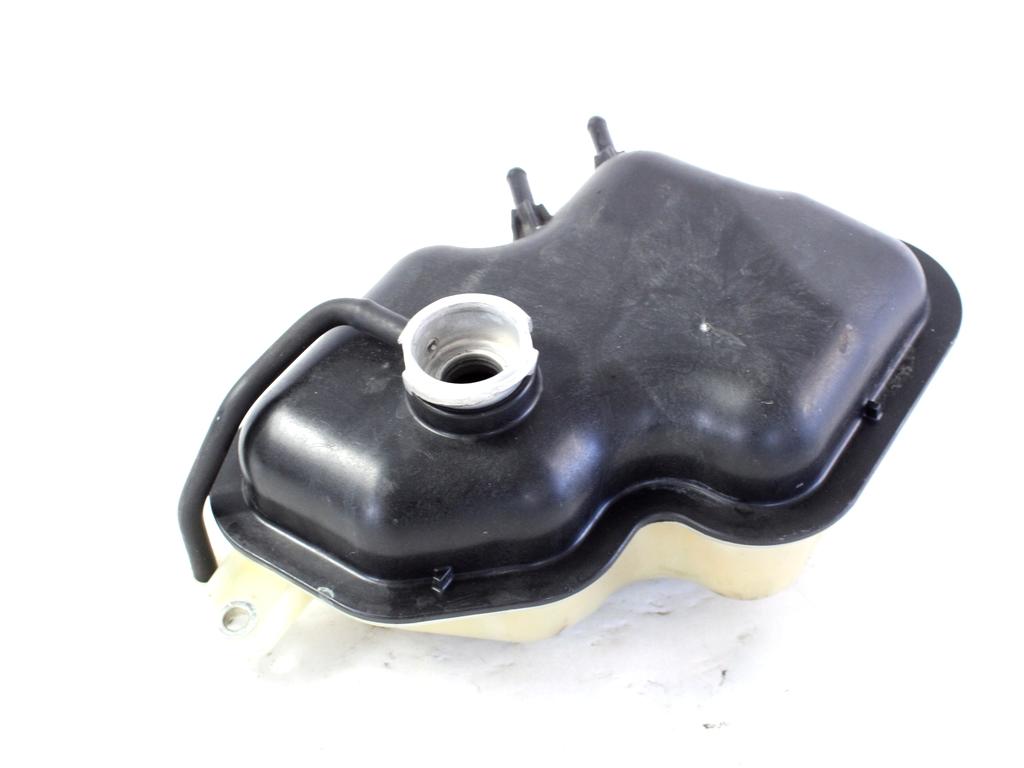 HLADILNA VODA ZA RADIJATORJE OEM N. 19101RFWG01 ORIGINAL REZERVNI DEL HONDA CRV RD MK3 (2006 -2012)DIESEL LETNIK 2012