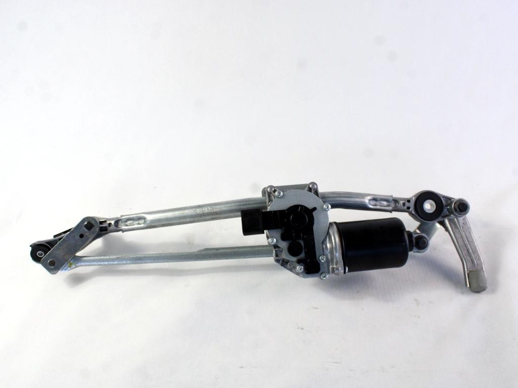 MOTORCEK PREDNJIH BRISALCEV OEM N. 6978263 ORIGINAL REZERVNI DEL BMW SERIE 3 BER/SW/COUPE/CABRIO E90/E91/E92/E93 (2005 -2009) DIESEL LETNIK 2006