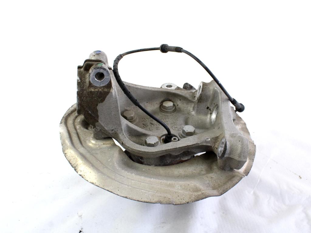 VRTLJIVI LEZAJ DESNO / PESTO KOLESA Z LEZAJEM SPREDAJ OEM N. 31216764444 ORIGINAL REZERVNI DEL BMW SERIE 3 BER/SW/COUPE/CABRIO E90/E91/E92/E93 (2005 -2009) DIESEL LETNIK 2006