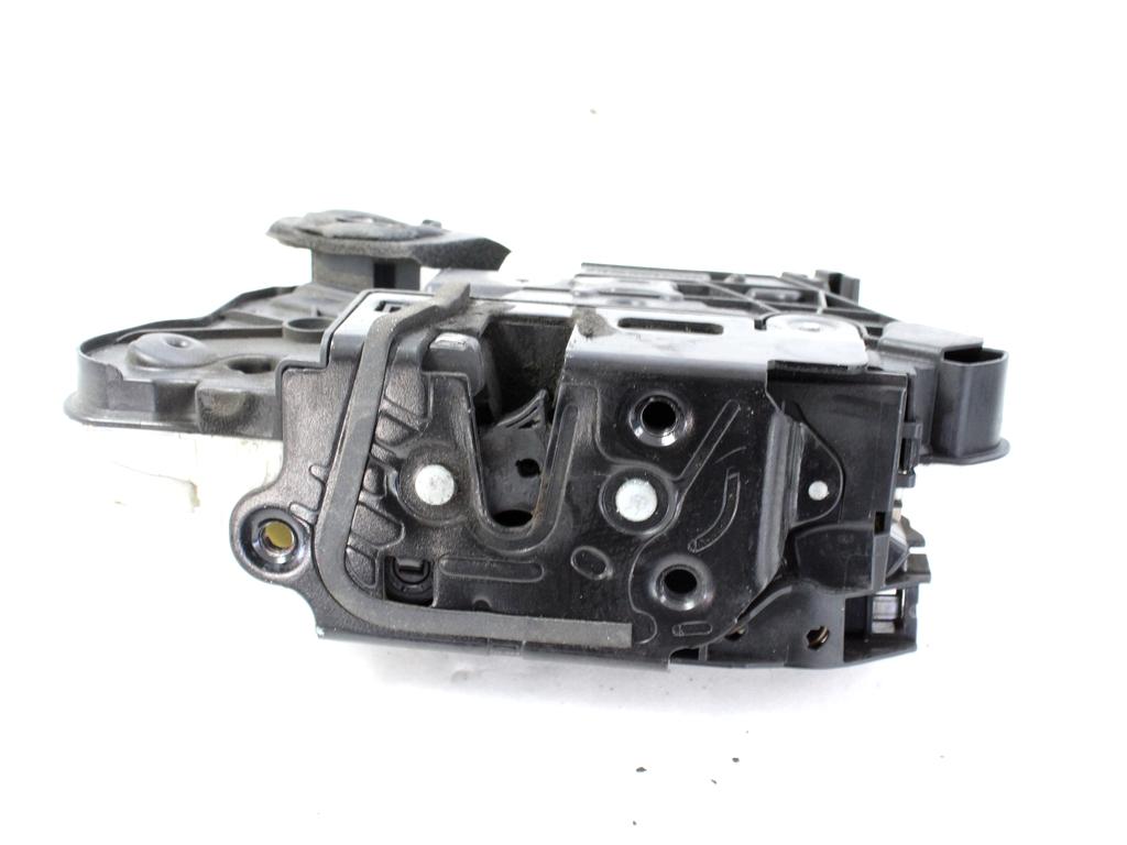 CENTRALNO ZAKLEPANJE PREDNIH LEVIH VRAT OEM N. 5K1837015E ORIGINAL REZERVNI DEL VOLKSWAGEN POLO 6R1 6C1 R (02/2014 - 2017) DIESEL LETNIK 2015