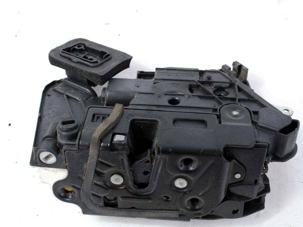 CENTRALNA KLJUCAVNICA ZADJIH LEVIH VRAT OEM N. 6R4839015A ORIGINAL REZERVNI DEL VOLKSWAGEN POLO 6R1 6C1 R (02/2014 - 2017) DIESEL LETNIK 2015