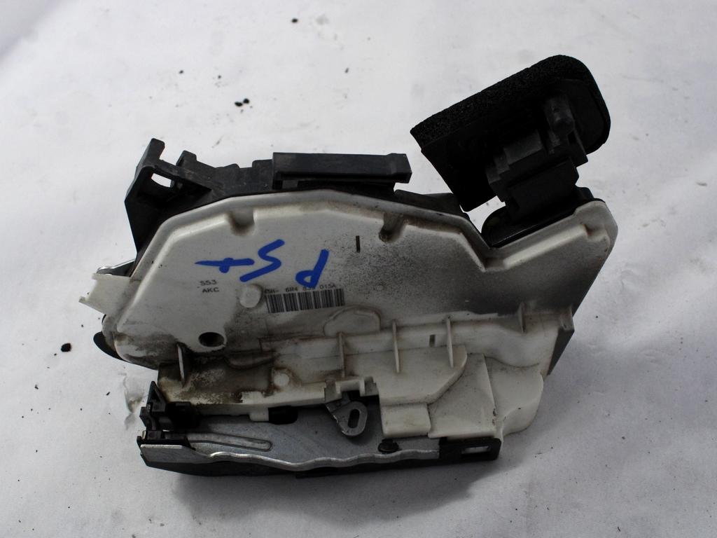 CENTRALNA KLJUCAVNICA ZADJIH LEVIH VRAT OEM N. 6R4839015A ORIGINAL REZERVNI DEL VOLKSWAGEN POLO 6R1 6C1 R (02/2014 - 2017) DIESEL LETNIK 2015