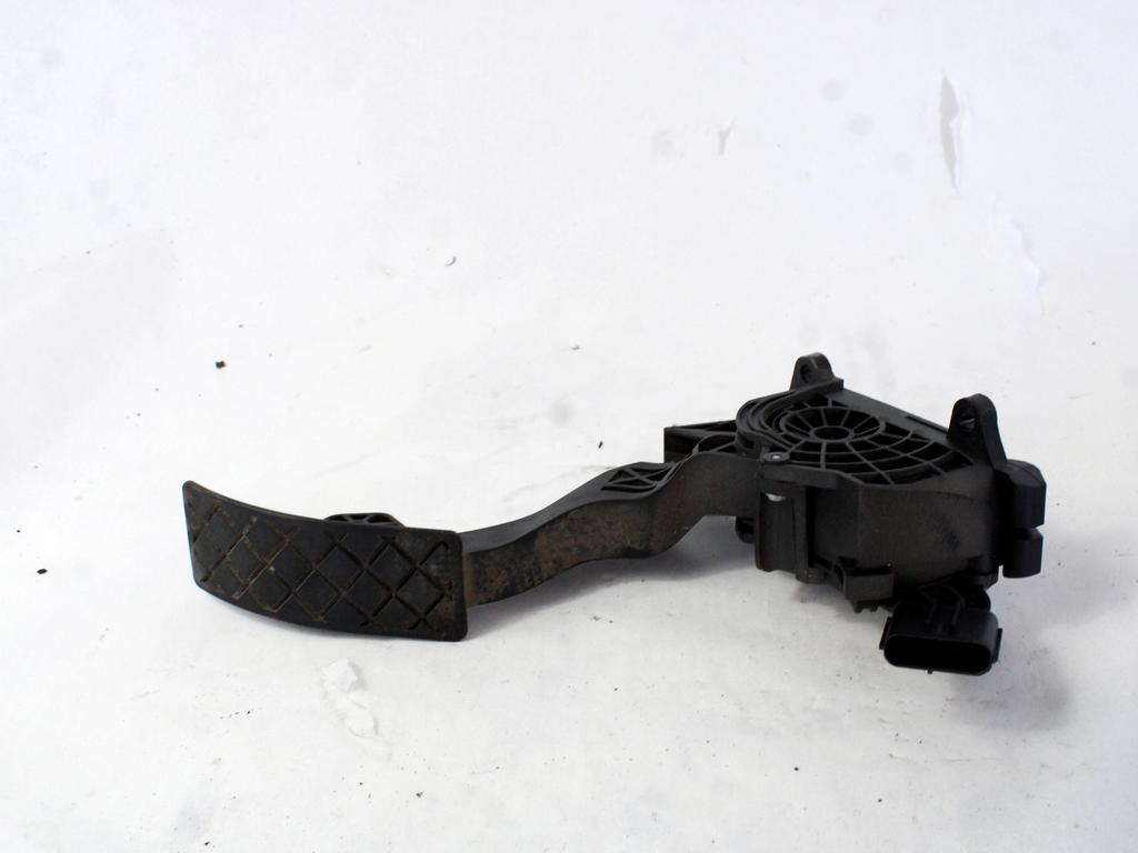 PEDALI OEM N. 6C1721503B ORIGINAL REZERVNI DEL VOLKSWAGEN POLO 6R1 6C1 R (02/2014 - 2017) DIESEL LETNIK 2015