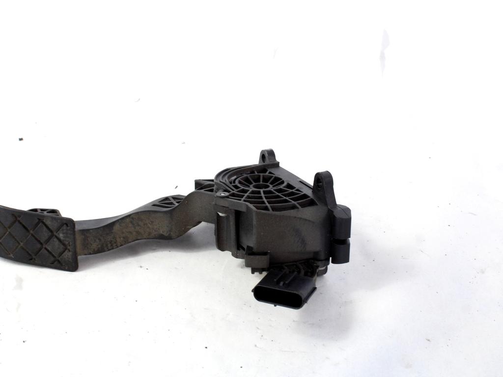 PEDALI OEM N. 6C1721503B ORIGINAL REZERVNI DEL VOLKSWAGEN POLO 6R1 6C1 R (02/2014 - 2017) DIESEL LETNIK 2015