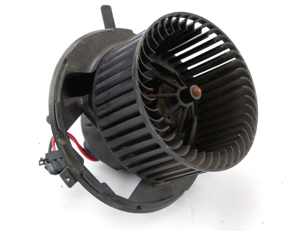 VENTILATOR  KABINE  OEM N. 1K1820015L ORIGINAL REZERVNI DEL VOLKSWAGEN TOURAN 1T3 MK1 R2 (2010 - 2015) DIESEL LETNIK 2012