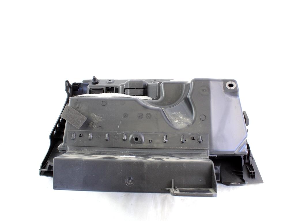 PREDAL ZA DOKUMENTE OEM N. 6R1857101P ORIGINAL REZERVNI DEL VOLKSWAGEN POLO 6R1 6C1 R (02/2014 - 2017) DIESEL LETNIK 2015