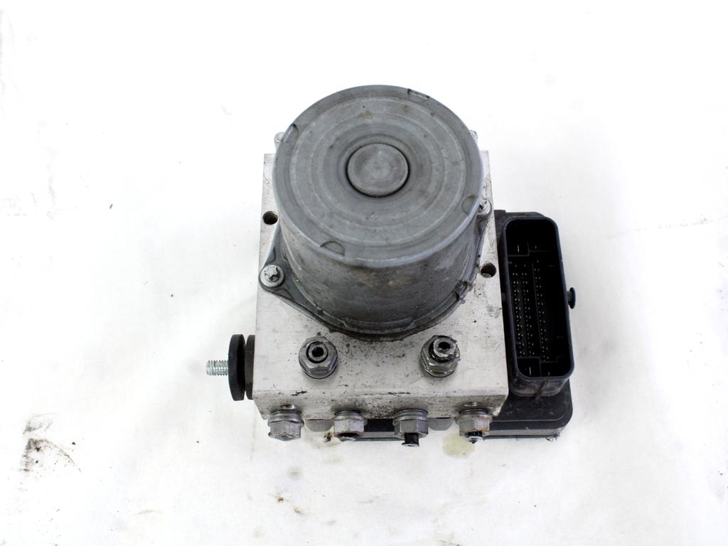 ABS AGREGAT S PUMPO OEM N. 6C0614517G ORIGINAL REZERVNI DEL VOLKSWAGEN POLO 6R1 6C1 R (02/2014 - 2017) DIESEL LETNIK 2015