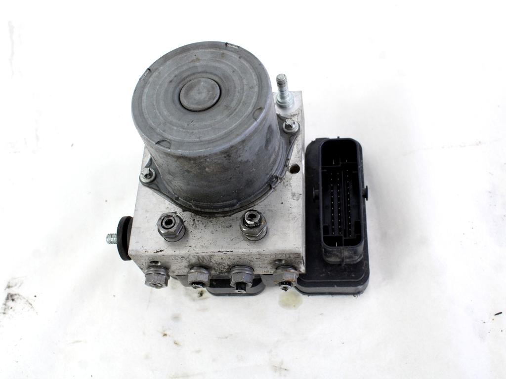 ABS AGREGAT S PUMPO OEM N. 6C0614517G ORIGINAL REZERVNI DEL VOLKSWAGEN POLO 6R1 6C1 R (02/2014 - 2017) DIESEL LETNIK 2015