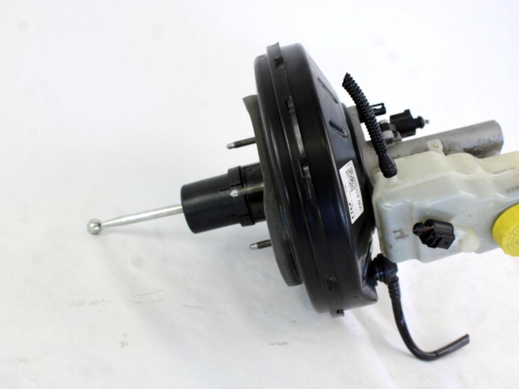 SERVO OJACEVALNIK ZAVOR S PUMPO OEM N. 6R1614105R ORIGINAL REZERVNI DEL VOLKSWAGEN POLO 6R1 6C1 R (02/2014 - 2017) DIESEL LETNIK 2015