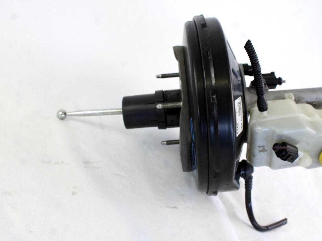 SERVO OJACEVALNIK ZAVOR S PUMPO OEM N. 6R1614105R ORIGINAL REZERVNI DEL VOLKSWAGEN POLO 6R1 6C1 R (02/2014 - 2017) DIESEL LETNIK 2015