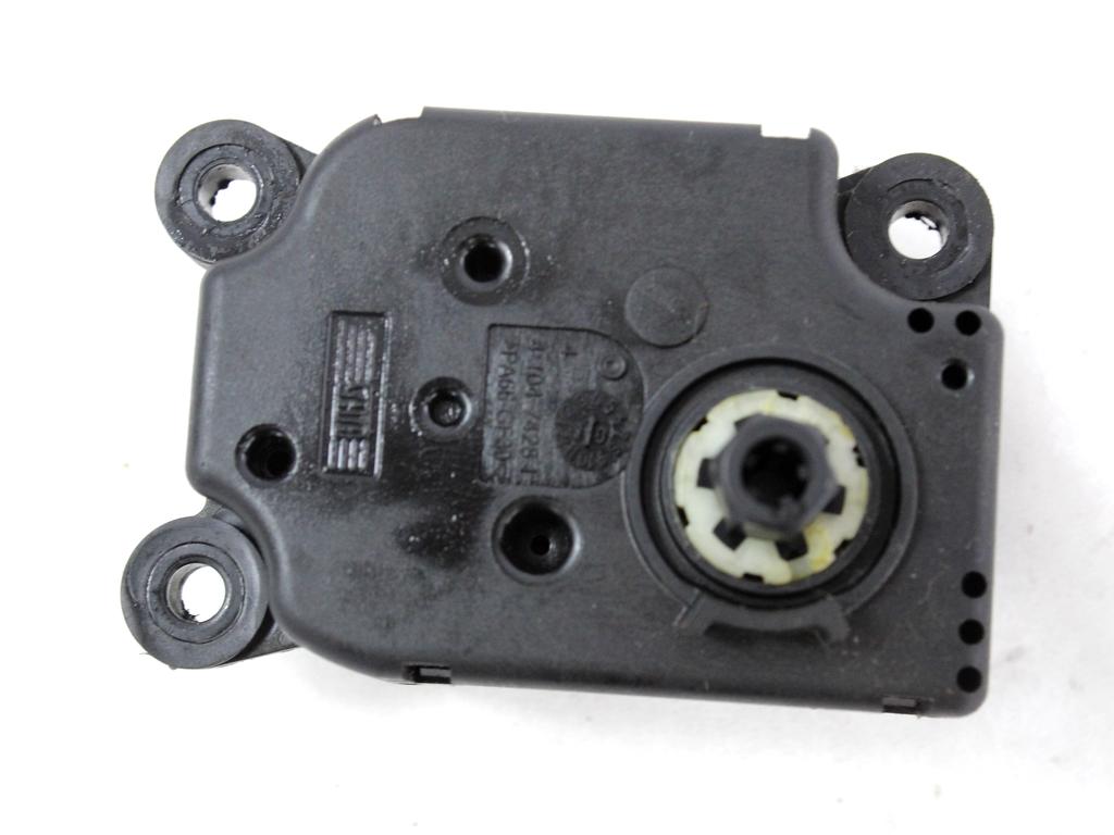 MOTORCEK OGREVANJA OEM N. P1975001U ORIGINAL REZERVNI DEL CITROEN C3 MK2 SC (2009 - 2016) BENZINA/GPL LETNIK 2010