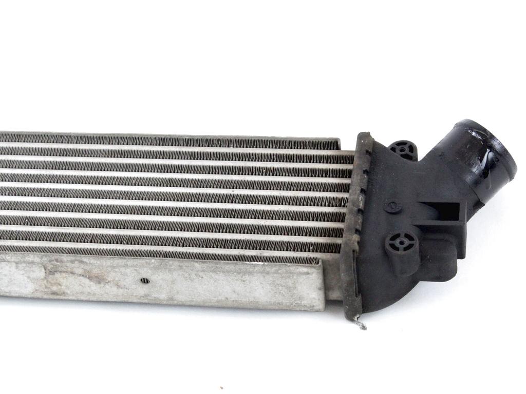 HLADILNIK INTERCOOLER OEM N. 8200322941 ORIGINAL REZERVNI DEL RENAULT KANGOO KC0/1 MK1 R (2003-2008) DIESEL LETNIK 2006