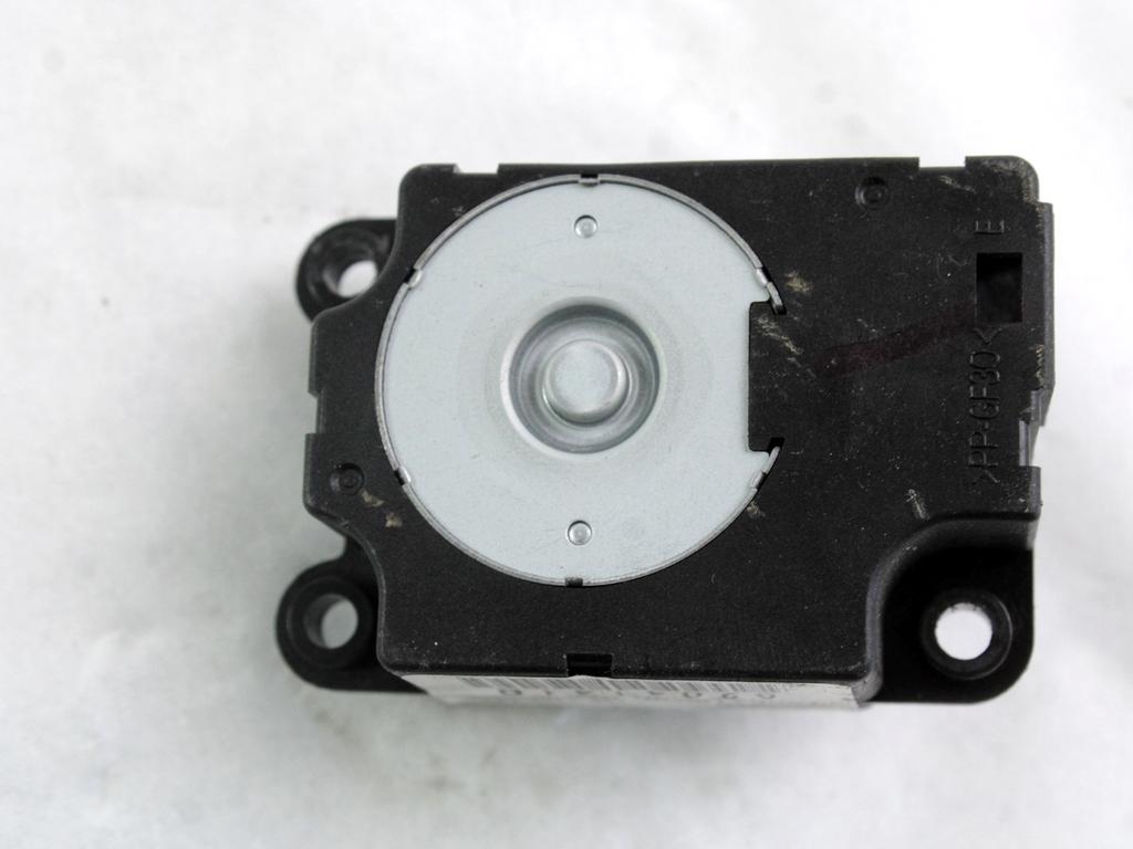 MOTORCEK OGREVANJA OEM N. T1006419G ORIGINAL REZERVNI DEL PEUGEOT 208 CA CC MK1 (2012 -2019) DIESEL LETNIK 2014