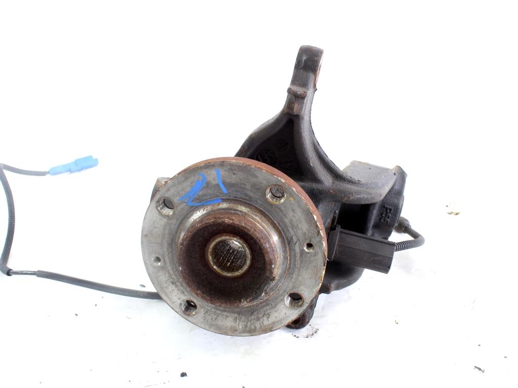 VRTLJIVI LEZAJ DESNO / PESTO KOLESA Z LEZAJEM SPREDAJ OEM N. 1607557580 ORIGINAL REZERVNI DEL PEUGEOT 208 CA CC MK1 (2012 -2019) DIESEL LETNIK 2014