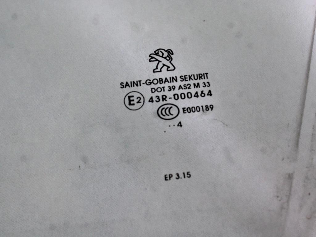 STEKLO SPREDNJIH LEVIH VRAT OEM N. 9673360780 ORIGINAL REZERVNI DEL PEUGEOT 208 CA CC MK1 (2012 -2019) DIESEL LETNIK 2014