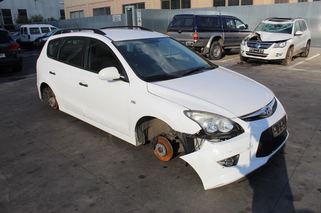 HYUNDAI I30 SW 1.6 D 66KW 6M 5P (2011) RICAMBI IN MAGAZZINO