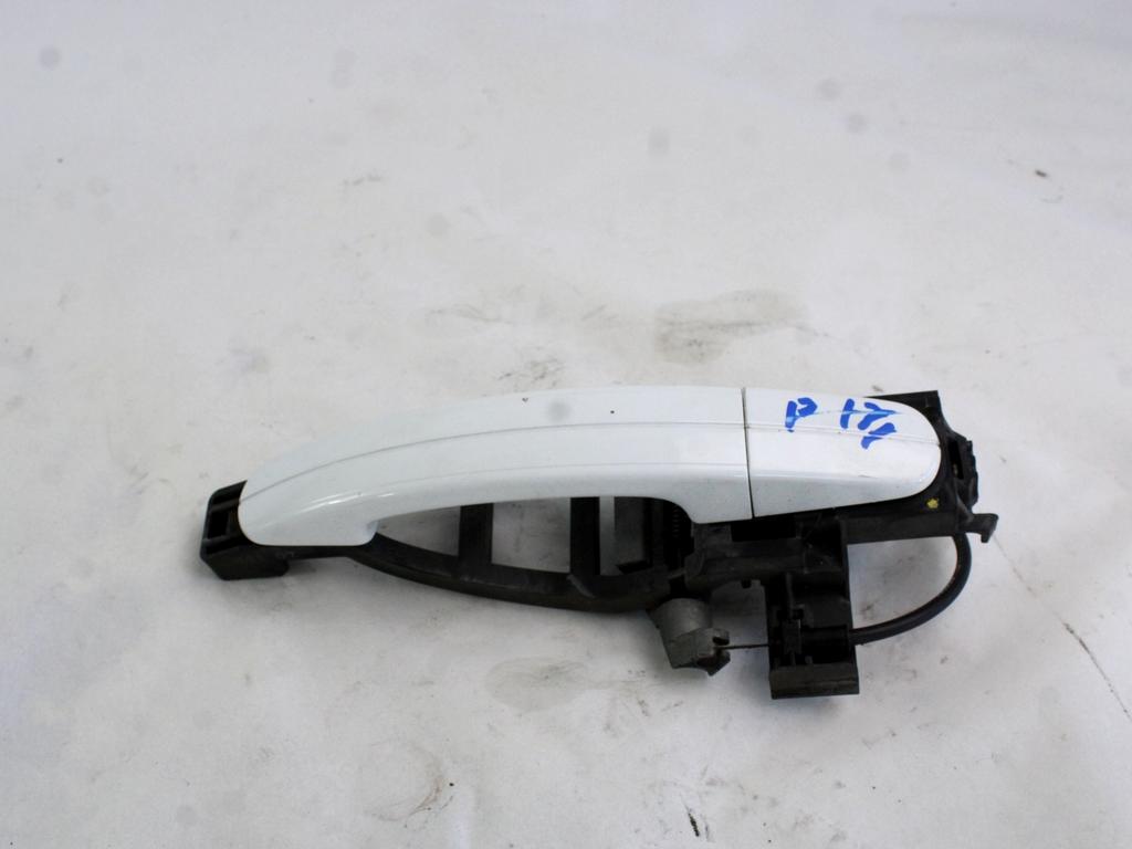 ZUNANJA KLJUKA ZADNJA DESNA VRATA OEM N. 1305822 ORIGINAL REZERVNI DEL FORD FOCUS CMAX DM2 MK1 R (04/2007 - 2010) DIESEL LETNIK 2007