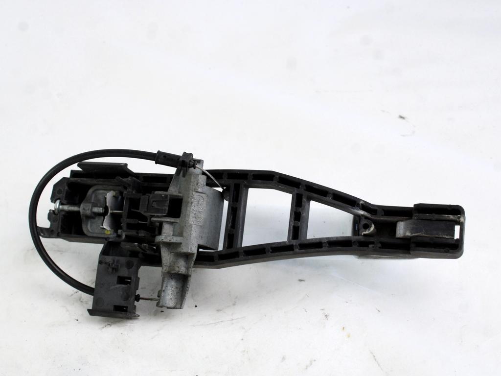 ZUNANJA KLJUKA ZADNJA DESNA VRATA OEM N. 1305822 ORIGINAL REZERVNI DEL FORD FOCUS CMAX DM2 MK1 R (04/2007 - 2010) DIESEL LETNIK 2007