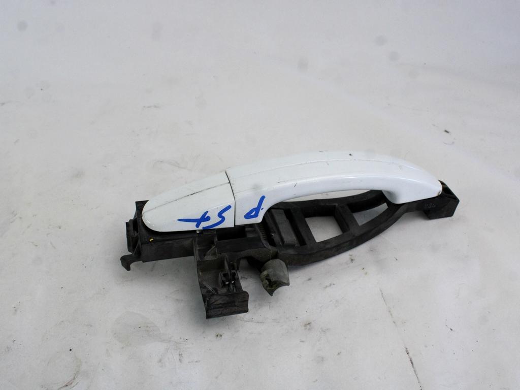 ZUNANJA KLJUKA ZADNJA LEVA VRATA OEM N. 1305822 ORIGINAL REZERVNI DEL FORD FOCUS CMAX DM2 MK1 R (04/2007 - 2010) DIESEL LETNIK 2007