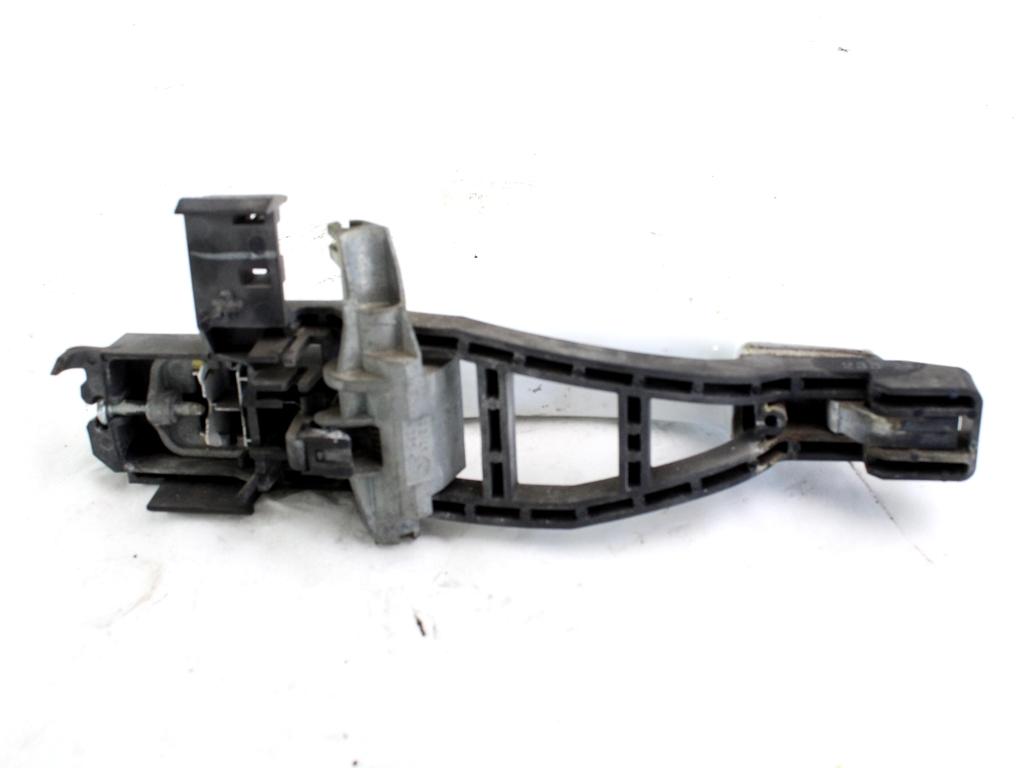 ZUNANJA KLJUKA ZADNJA LEVA VRATA OEM N. 1305822 ORIGINAL REZERVNI DEL FORD FOCUS CMAX DM2 MK1 R (04/2007 - 2010) DIESEL LETNIK 2007