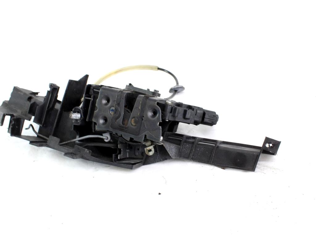 CENTRALNO ZAKLEPANJE PREDNIH LEVIH VRAT OEM N. 3M5A-R21813-ER ORIGINAL REZERVNI DEL FORD FOCUS CMAX DM2 MK1 R (04/2007 - 2010) DIESEL LETNIK 2007