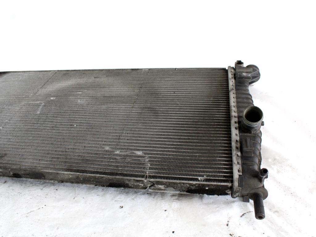 RADIATOR VODE OEM N. 3M5H-8005-TL ORIGINAL REZERVNI DEL FORD FOCUS CMAX DM2 MK1 R (04/2007 - 2010) DIESEL LETNIK 2007