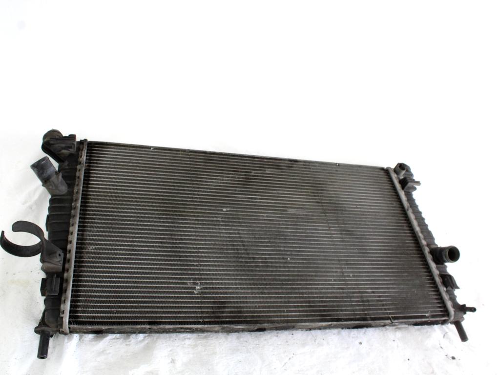 RADIATOR VODE OEM N. 3M5H-8005-TL ORIGINAL REZERVNI DEL FORD FOCUS CMAX DM2 MK1 R (04/2007 - 2010) DIESEL LETNIK 2007