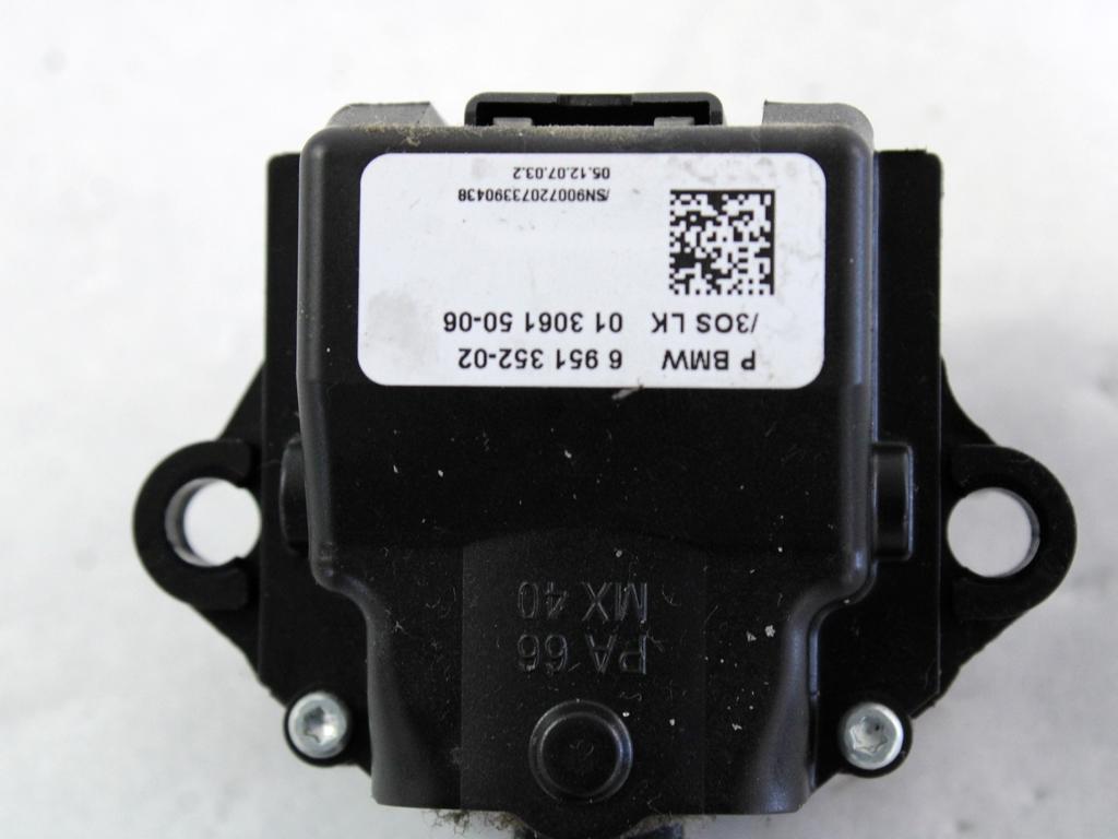 MULTIFUNKCIJSKI VOLAN OEM N. 6951352 ORIGINAL REZERVNI DEL BMW SERIE 5 E60 E61 (2003 - 2010) DIESEL LETNIK 2008