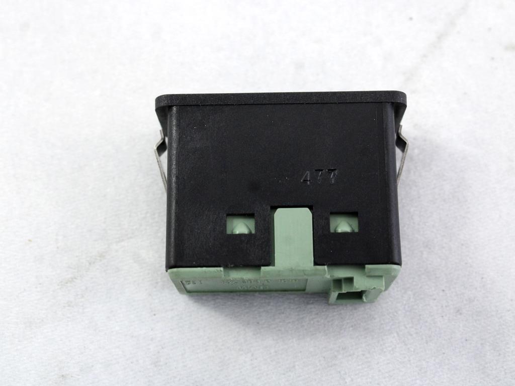 USB / AUX OEM N. 61316986791 ORIGINAL REZERVNI DEL BMW SERIE 5 E60 E61 (2003 - 2010) DIESEL LETNIK 2008