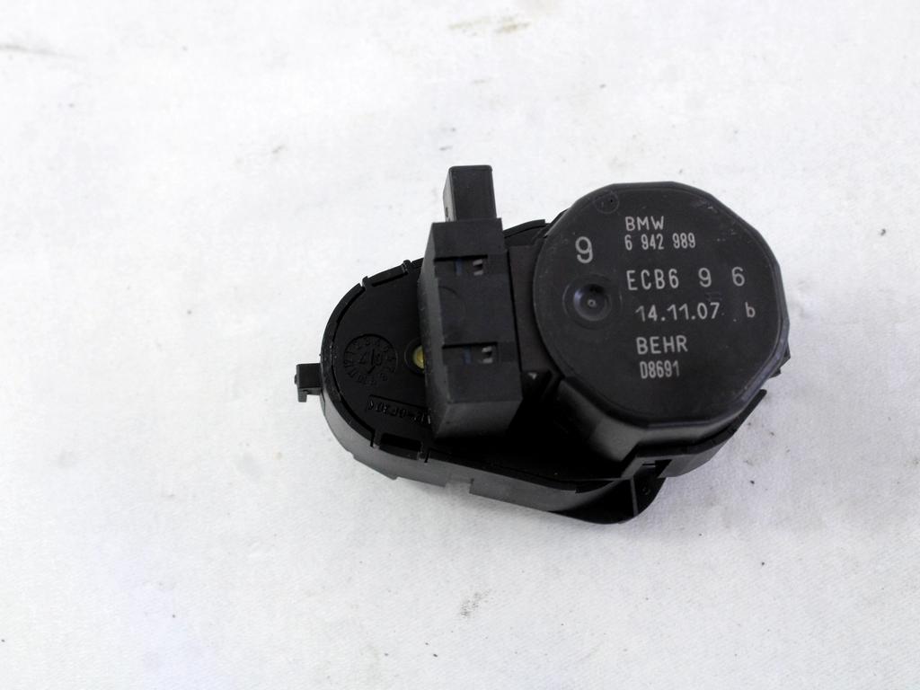 MOTORCEK OGREVANJA OEM N. 6942989 ORIGINAL REZERVNI DEL BMW SERIE 5 E60 E61 (2003 - 2010) DIESEL LETNIK 2008