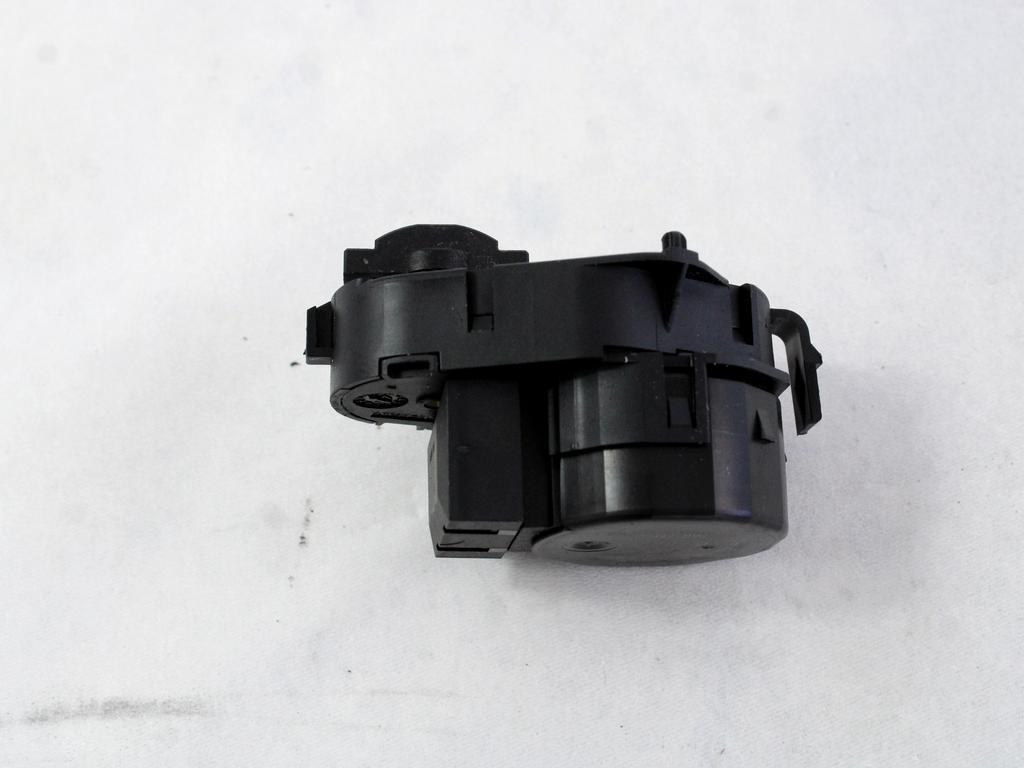 MOTORCEK OGREVANJA OEM N. 6942993 ORIGINAL REZERVNI DEL BMW SERIE 5 E60 E61 (2003 - 2010) DIESEL LETNIK 2008