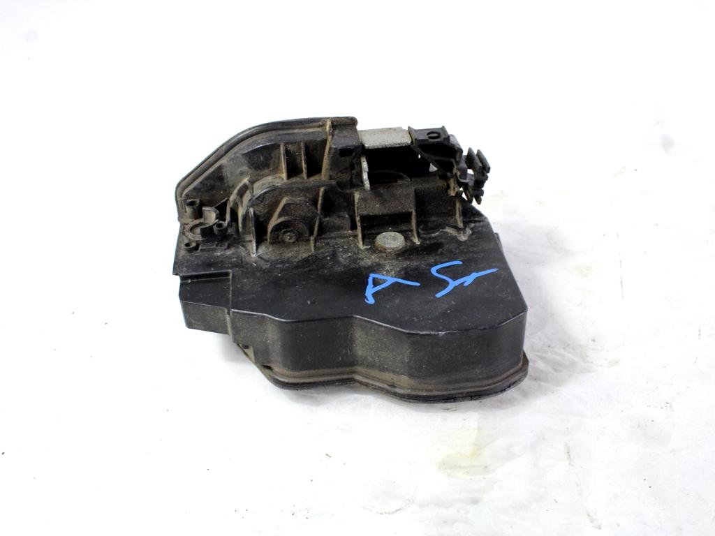 CENTRALNO ZAKLEPANJE PREDNIH LEVIH VRAT OEM N. 7202143 ORIGINAL REZERVNI DEL BMW SERIE 5 E60 E61 (2003 - 2010) DIESEL LETNIK 2008