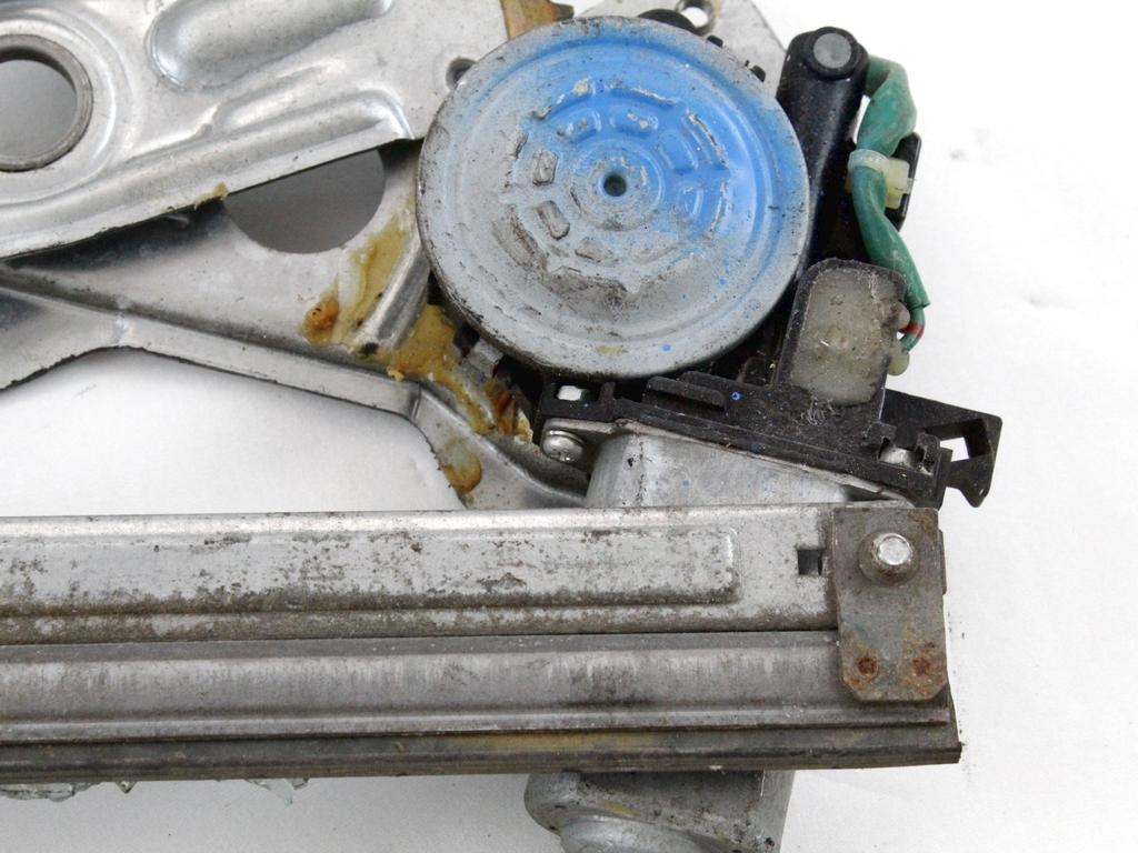 MEHANIZEM DVIGA SPREDNJIH STEKEL  OEM N. 17701 SISTEMA ALZACRISTALLO PORTA ANTERIORE ELETTR ORIGINAL REZERVNI DEL SUZUKI IGNIS MK MK2 (2003 - 2008) DIESEL LETNIK 2005