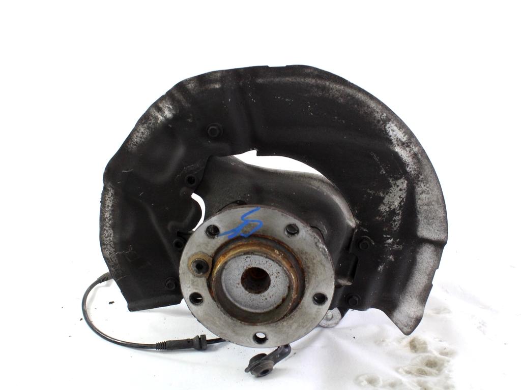 LEVI VRTLJIVI LEZAJ / PESTO KOLESA Z LEZAJEM SPREDAJ OEM N. 6760953 ORIGINAL REZERVNI DEL BMW SERIE 5 E60 E61 (2003 - 2010) DIESEL LETNIK 2008