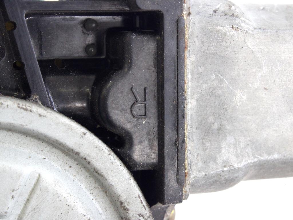 MEHANIZEM DVIGA SPREDNJIH STEKEL  OEM N. 8826 SISTEMA ALZACRISTALLO PORTA ANTERIORE ELETTRI ORIGINAL REZERVNI DEL TOYOTA CELICA T20 (1993 - 1999)BENZINA LETNIK 1997