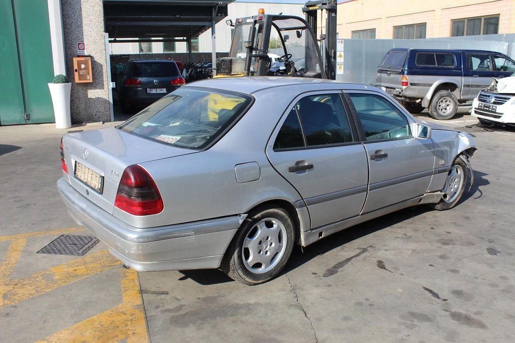 MERCEDES CLASSE C 220 CDI W202 2.2 D 92KW 5M 4P (1999) RICAMBI IN MAGAZZINO