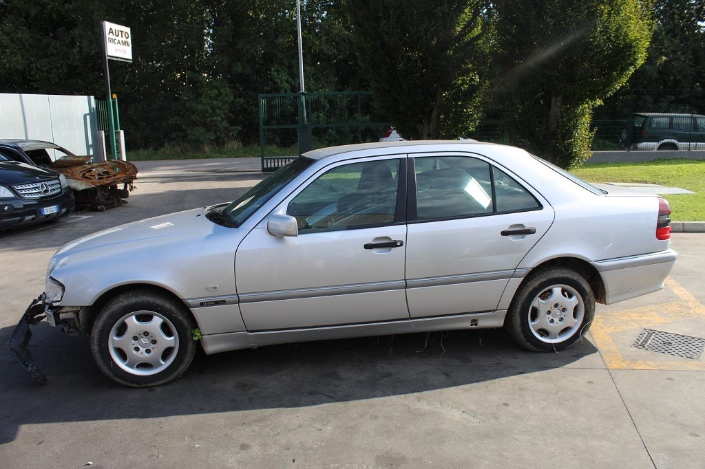 MERCEDES CLASSE C 220 CDI W202 2.2 D 92KW 5M 4P (1999) RICAMBI USATI AUTO IN MAGAZZINO