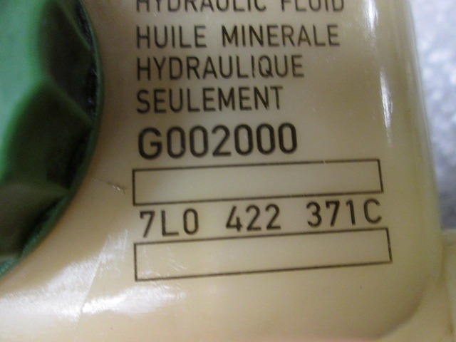 REZERVOAR CRPALKA  SERVO VOLAN OEM N. 7L0422371C ORIGINAL REZERVNI DEL PORSCHE CAYENNE 9PA MK1 (2003 -2008) BENZINA LETNIK 2004
