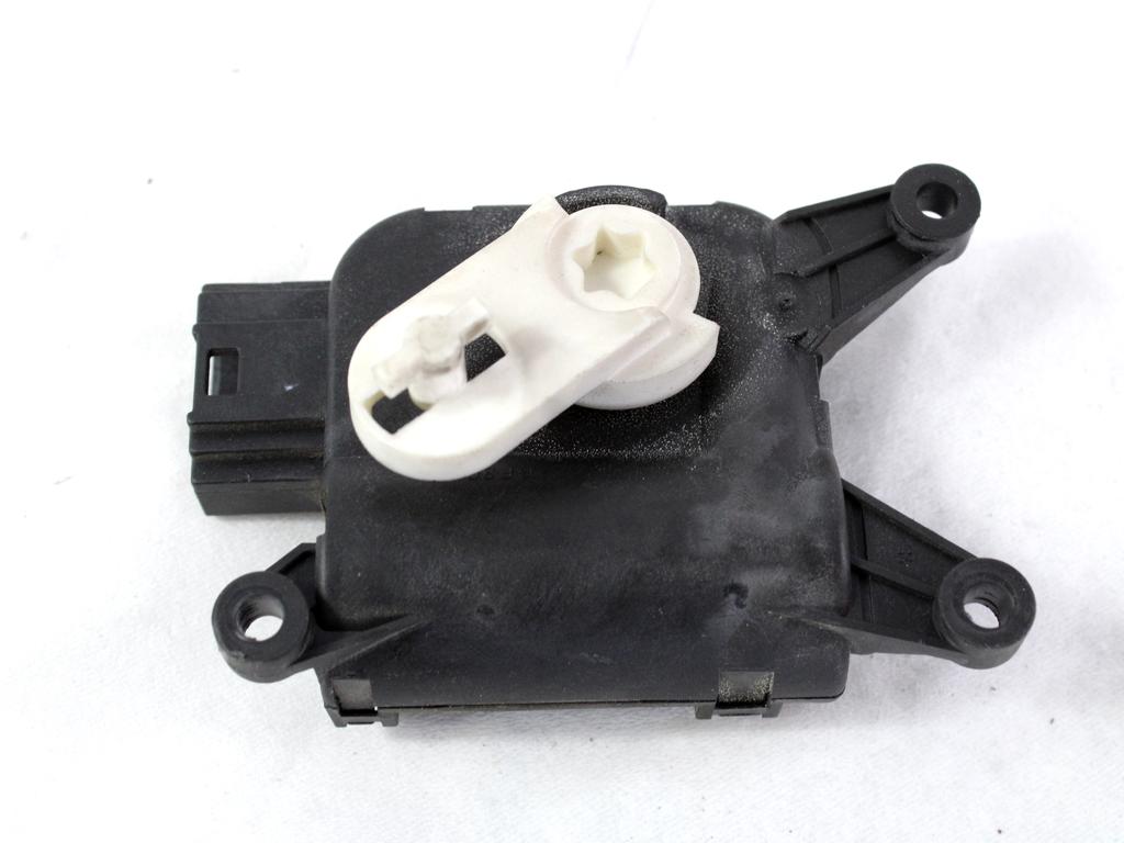 MOTORCEK OGREVANJA OEM N. 1K1907511C ORIGINAL REZERVNI DEL VOLKSWAGEN SCIROCCO 137 138 MK3 (10/2008 - 06-2014)BENZINA LETNIK 2009